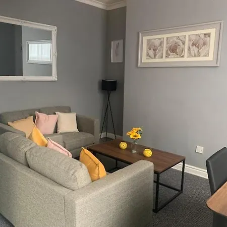 Newly Refurbished House Close To Centre Holiday home Leeds (West Yorkshire)